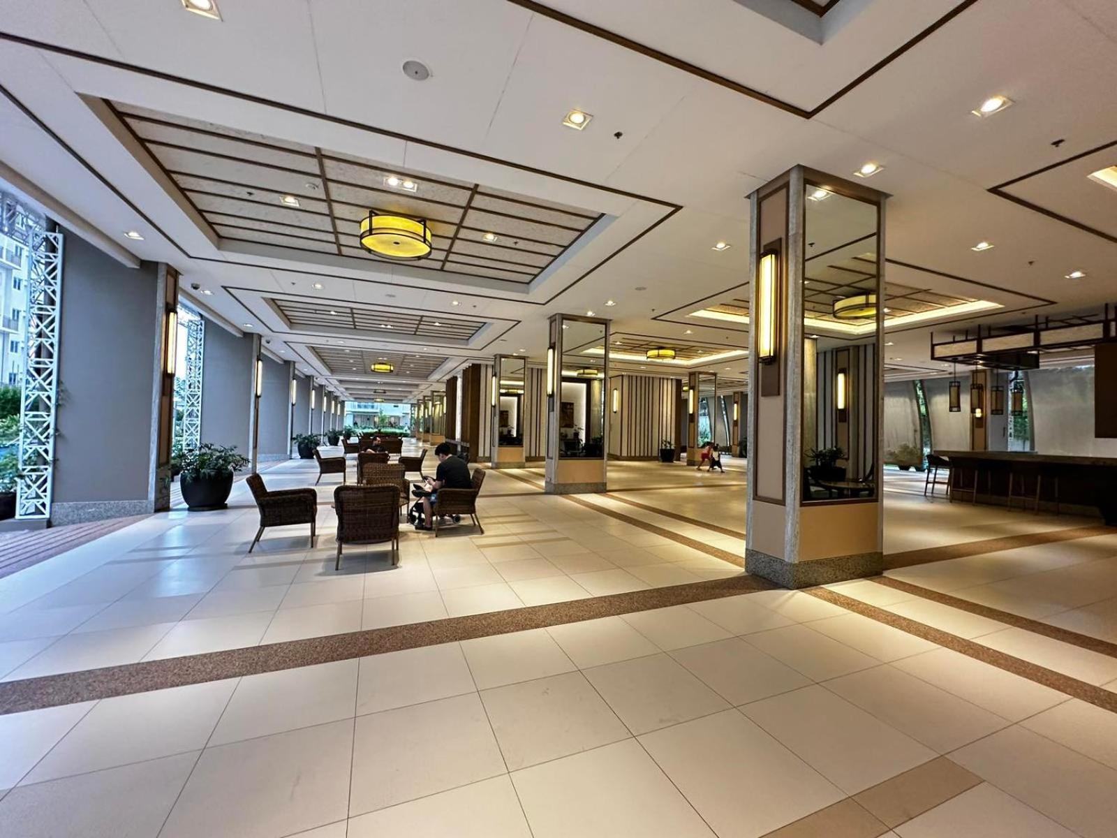 2 Bedroom Condo Unit Near Sm Bf & Naia At The Atherton By Dmci With 2 Balcony Paranaque City 외부 사진