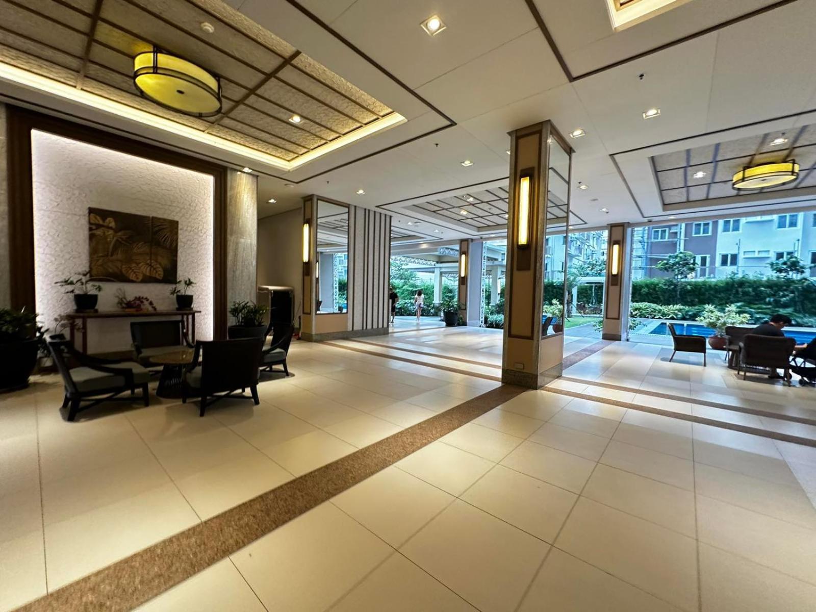 2 Bedroom Condo Unit Near Sm Bf & Naia At The Atherton By Dmci With 2 Balcony Paranaque City 외부 사진